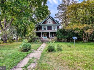 2402 Ken Oak Rd, Baltimore, MD 21209