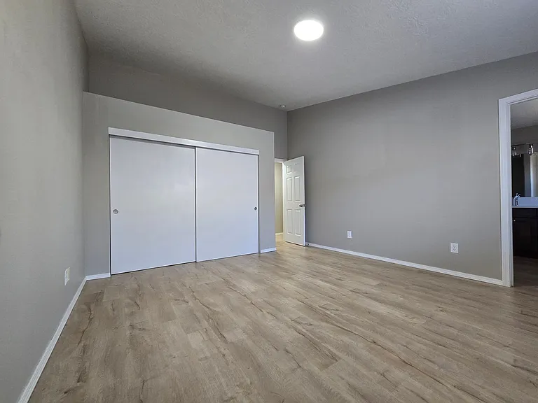4631 Cherrybud Ct SE — Photo 11
