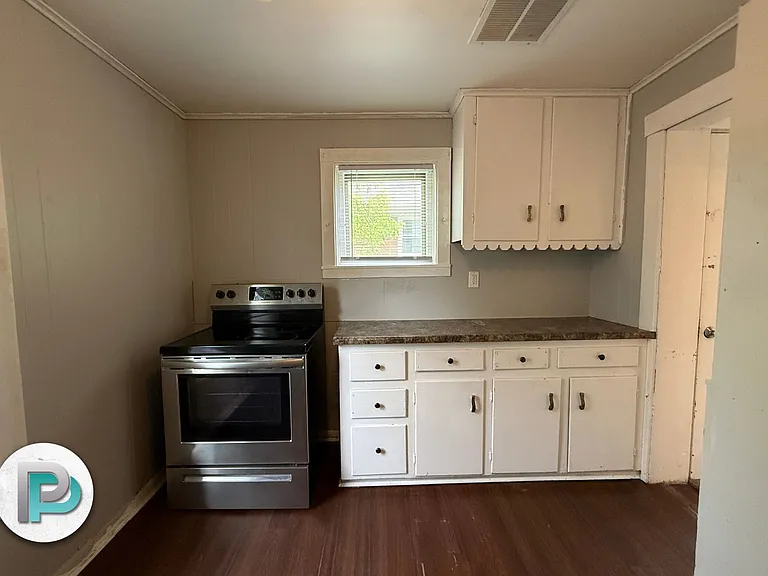 1448 N Monroe Ave — Photo 10