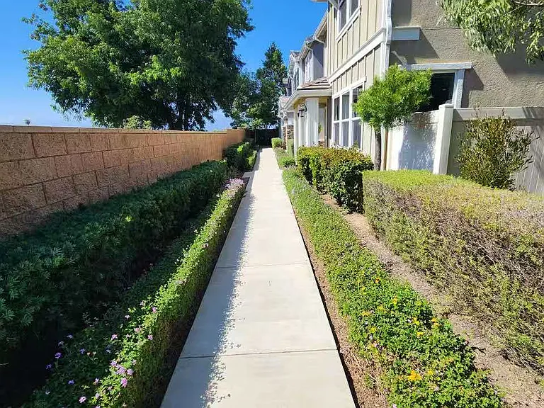15953 Mentz Ct — Photo 2