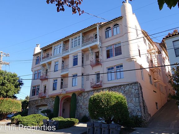 2nd image of 882 Cleveland St APT 32
