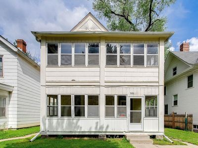 991 Beech St, Saint Paul, MN, 55106