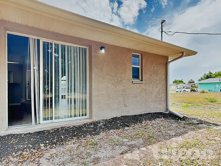 7352 Bolten Ln — Photo 18