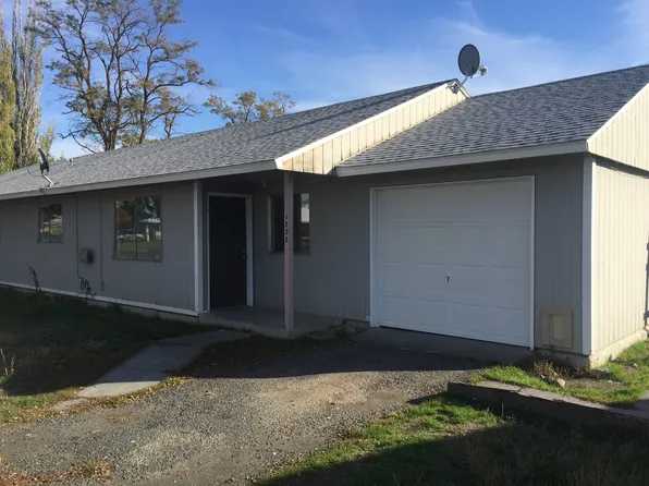 1232 Vandenberg Ave, Moses Lake, WA 98837