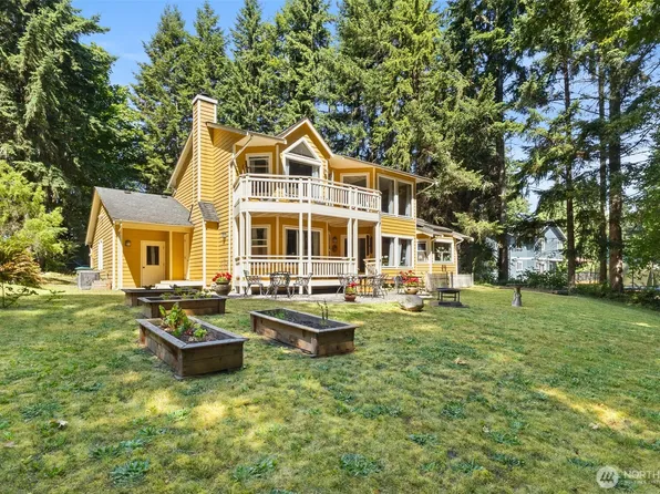 24698 Hillbend Lane NE, Kingston, WA 98346