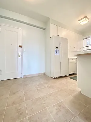 Rented by Corcoran | media 19
