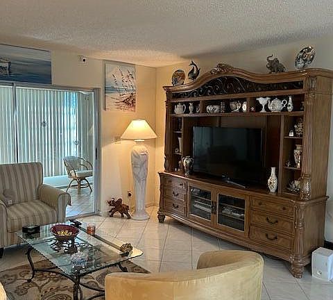 4th image of 106 Lake Rebecca Drive