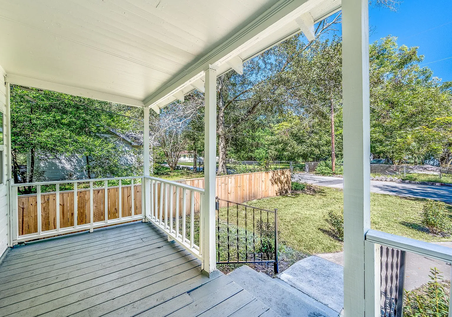 4673 Hassell Ave — Photo 3