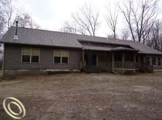 22600 Carleton West Rd, Belleville, MI 48111