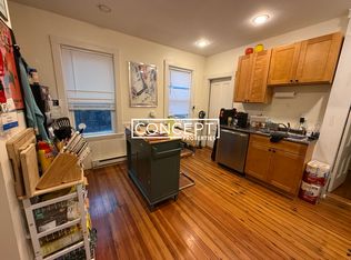 2 Hampshire Ct #1AB, Cambridge, MA 02139