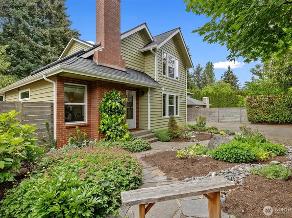 20111 Dayton Avenue N, Shoreline, WA 98133