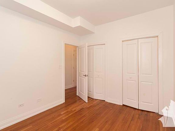 3rd image of 4048 N Milwaukee Ave #2C