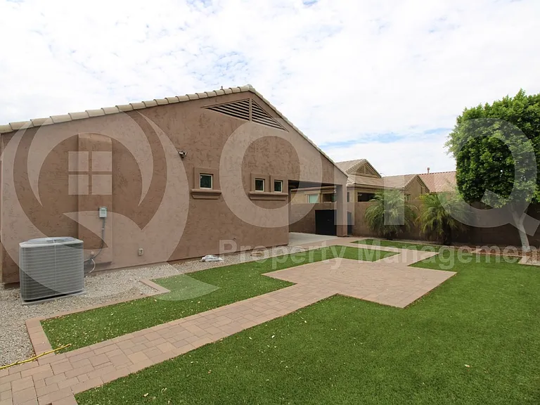 7562 W Tierra Buena Ln — Photo 20