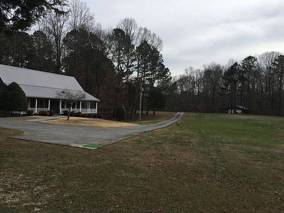 2nd image of 146 Hogg Ln