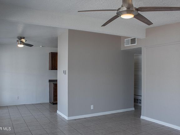 5th image of 10029 Jamaica St