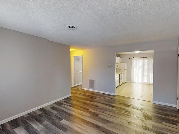 2nd image of 25B Pine Lane Apt 1