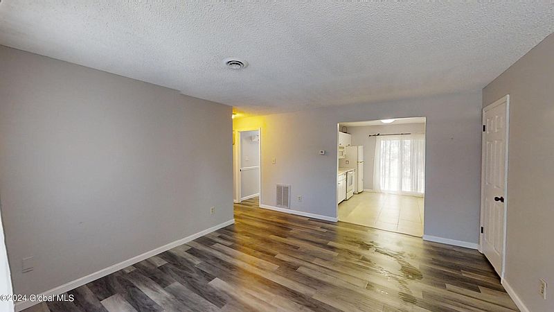 2nd image of 25B Pine Lane Apt 1