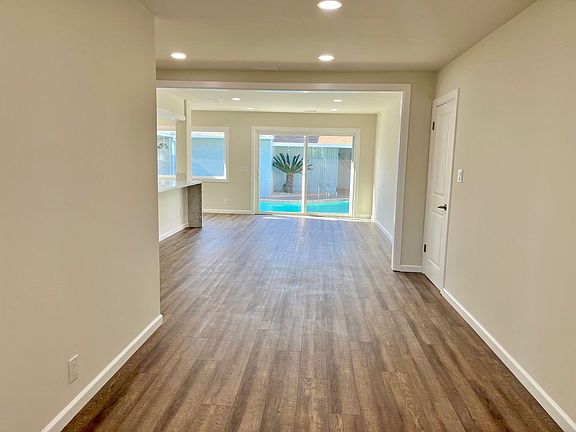 5th image of 4755 Cadison St