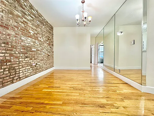 Rented by Doorway NYC, LLC | media 16