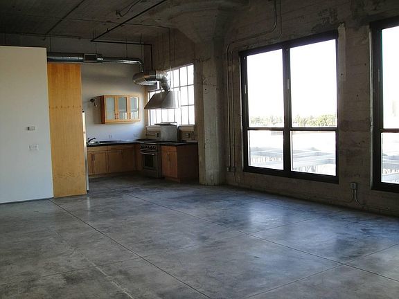 2nd image of 115 W 4th St Unit 412