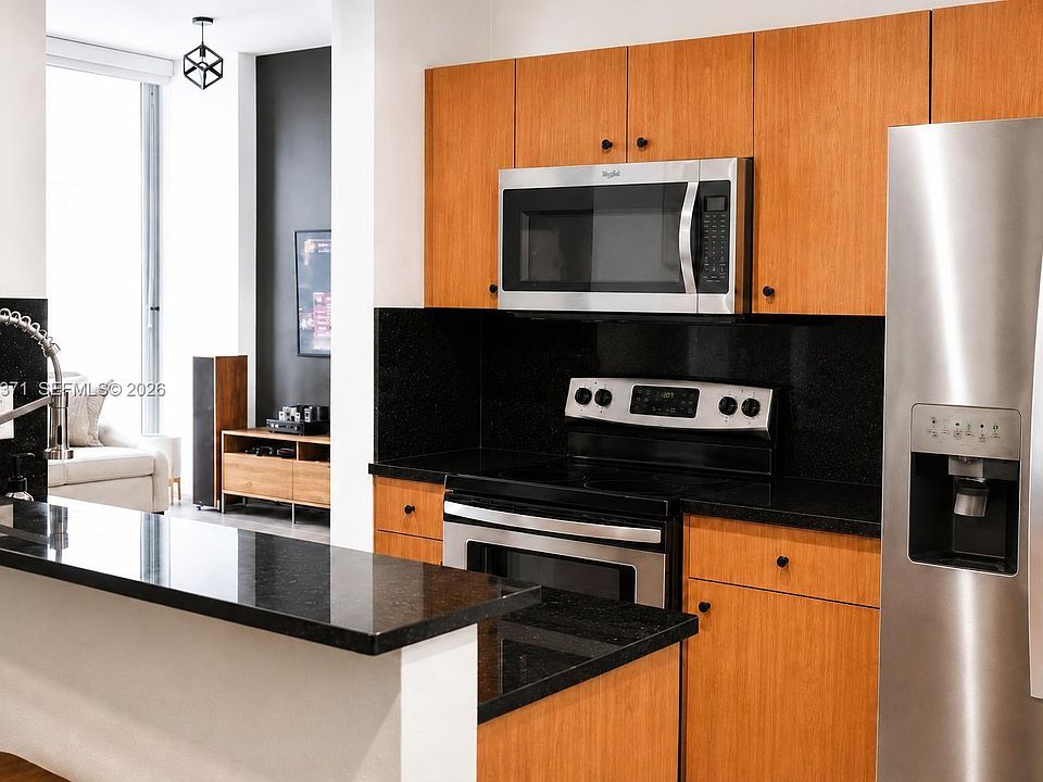 1st image of 2200 NE 4th Ave APT 503