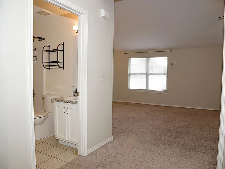 114 Quince Ave — Photo 16