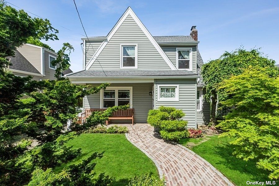 47 Arthur Avenue, Lynbrook, NY 11563 Zillow