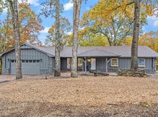 8623 Par Ln, Rogers, AR 72756