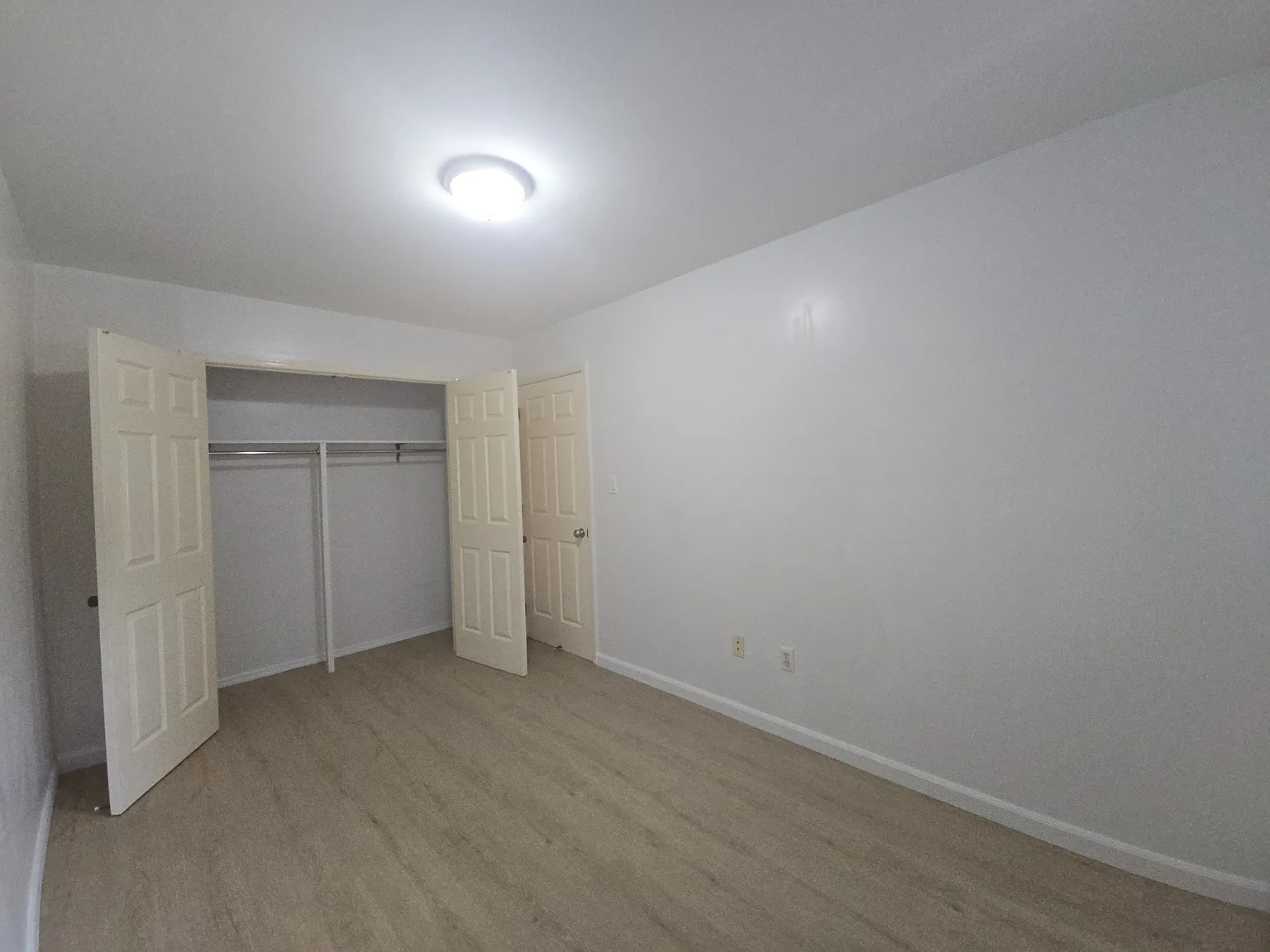 10822 Otis Ave — Photo 4