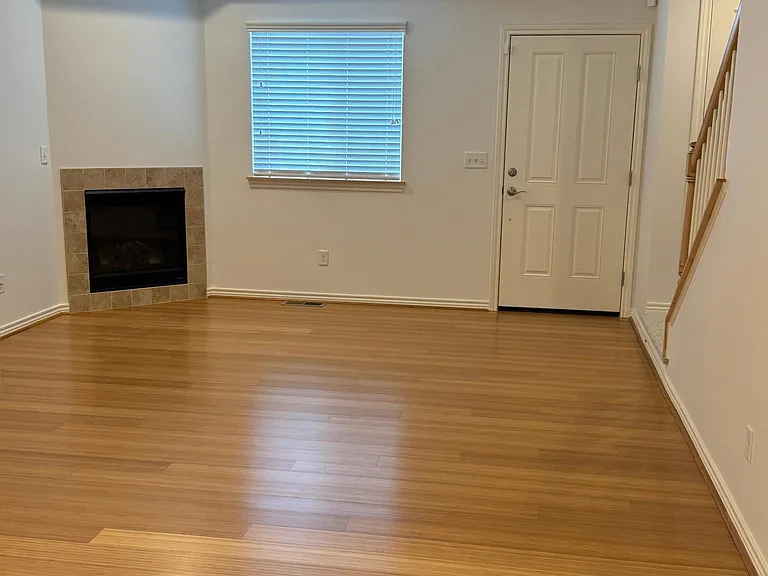 1320 Kestrel Ln #C — Photo 4