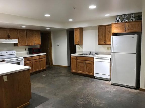 Kitchen with dishwasher, garbage disposal and lots of space.