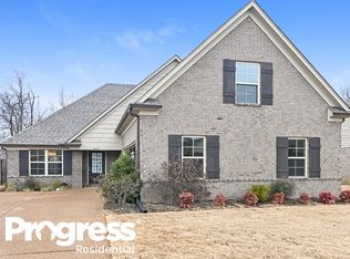 2660 Champion Hills Dr, Southaven, MS 38672
