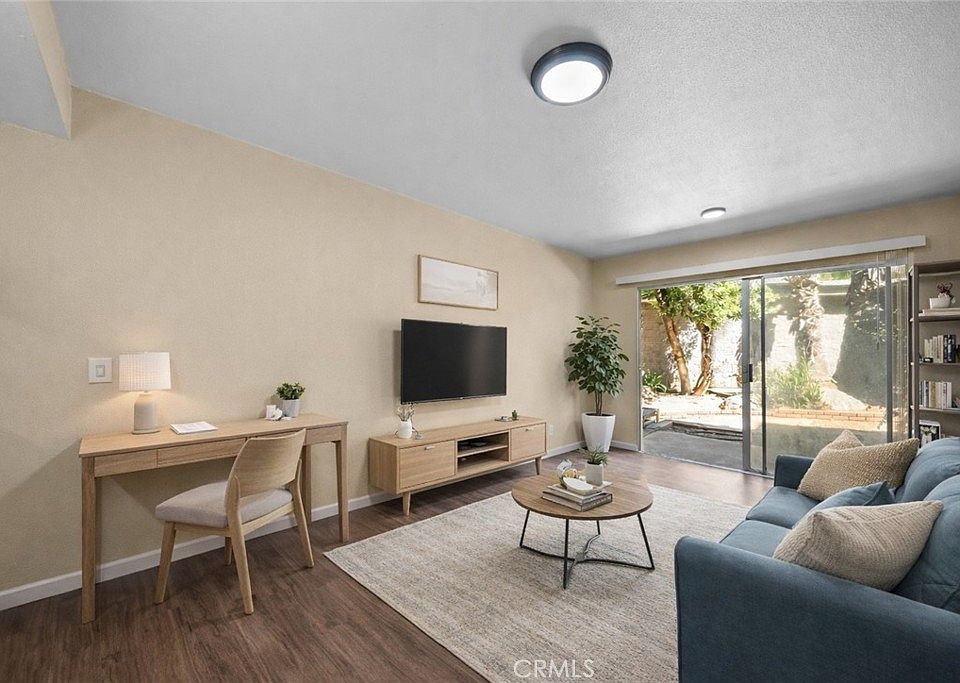 1st image of 1517 E Garfield Ave APT 40