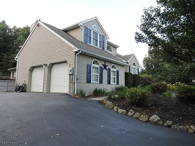 2nd image of 22 Bailey Dr