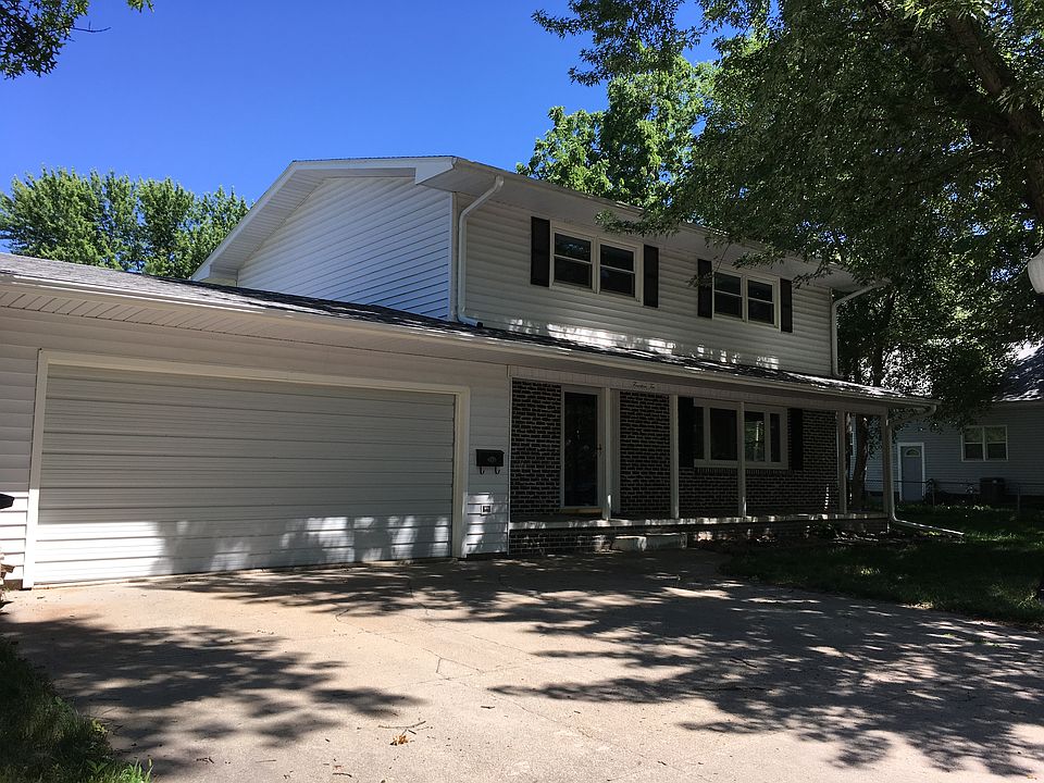 2nd image of 1410 N Blackburn Ave