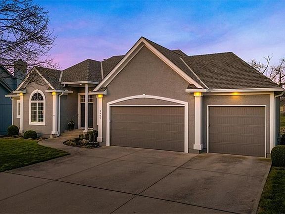 2nd image of 2809 SW Carlton Dr