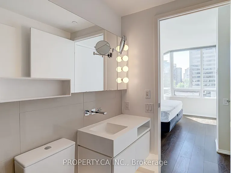 45 Charles St E #502 — Photo 25