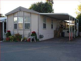 2nd image of 930 Rosedale Ave Space 5