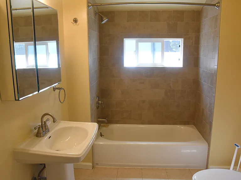 Upstairs Hall Bathroom