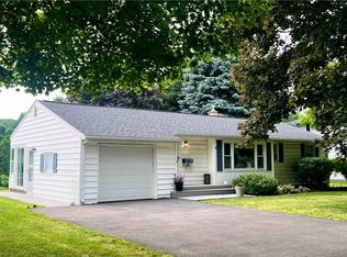 157 Ripplewood Dr, Rochester, NY 14616