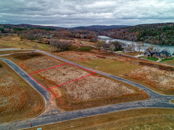 33 Leeward Dr, Jasper, TN 37347