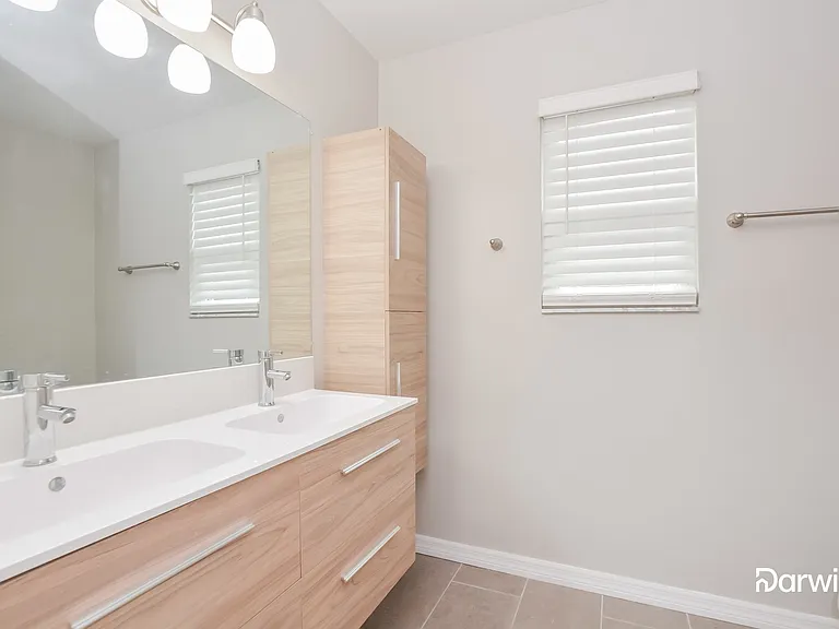 1034 Manigan Ave — Photo 14