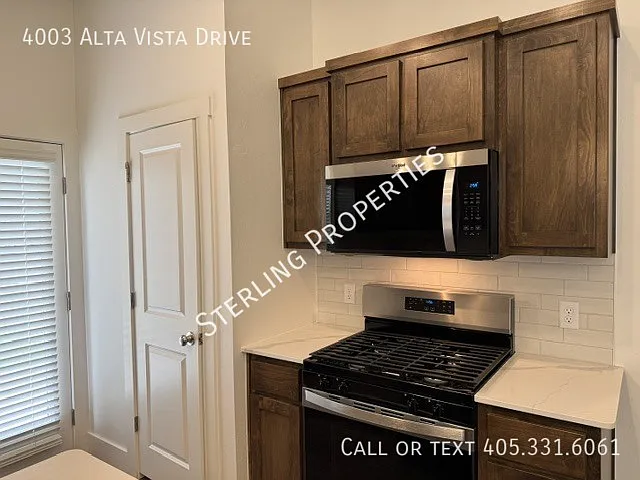 4003 Alta Vista Dr — Photo 12