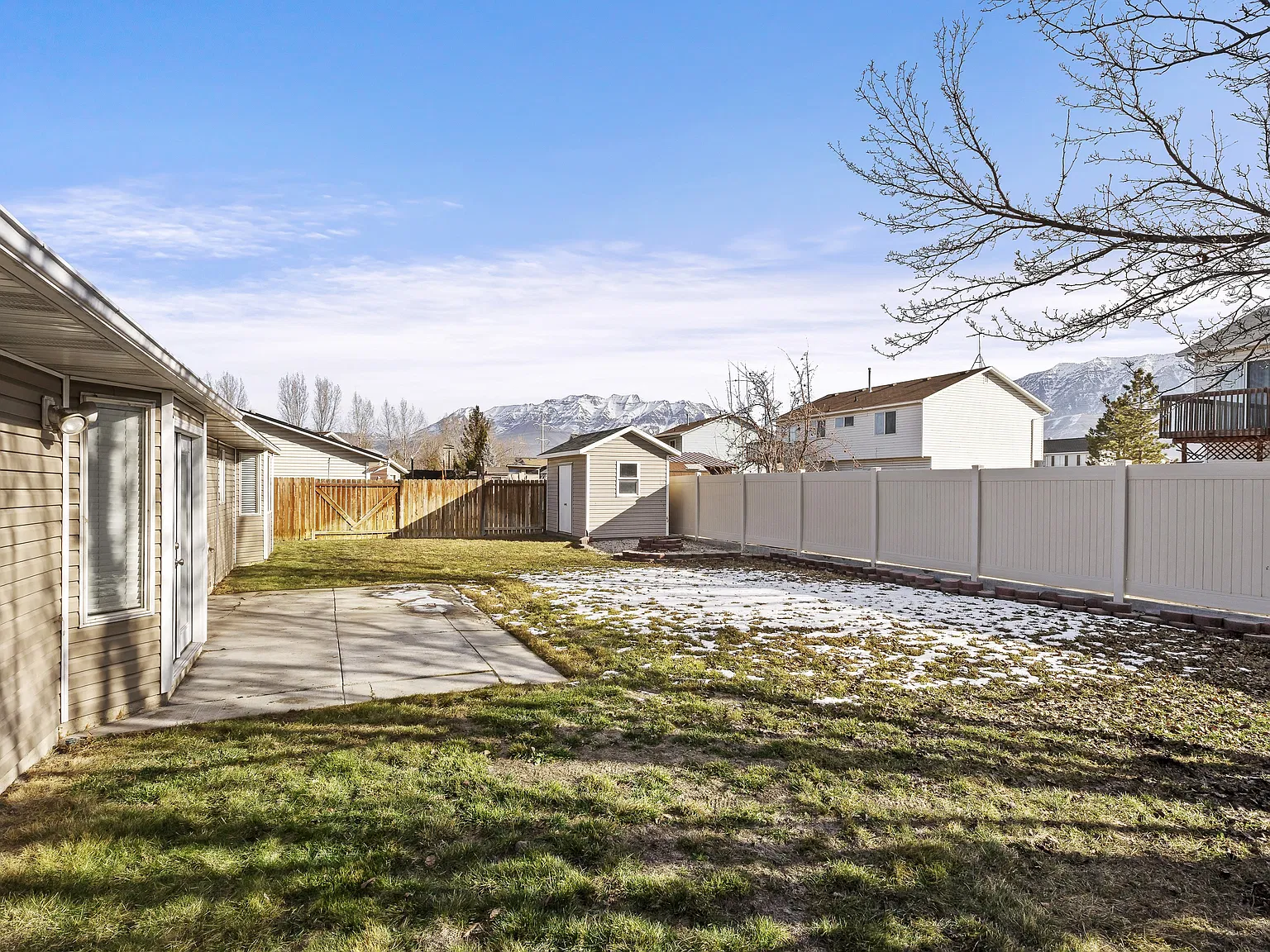 986 N 2820 W — Photo 3