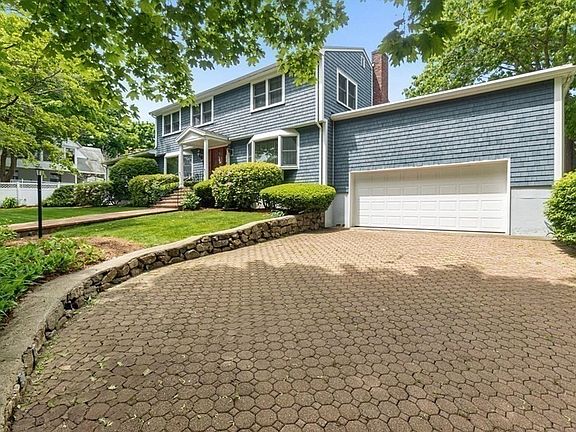 2nd image of 24 Flume Rd