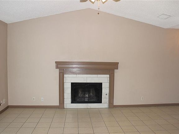 4th image of 1412 Hyridge Cir