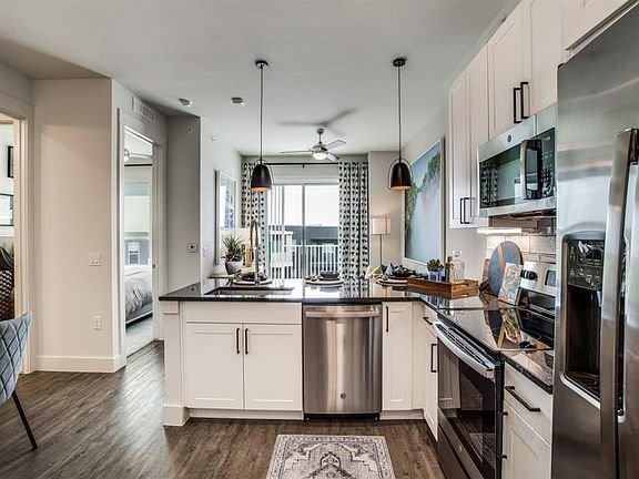 5th image of 5629 N Lamar Blvd #4199253