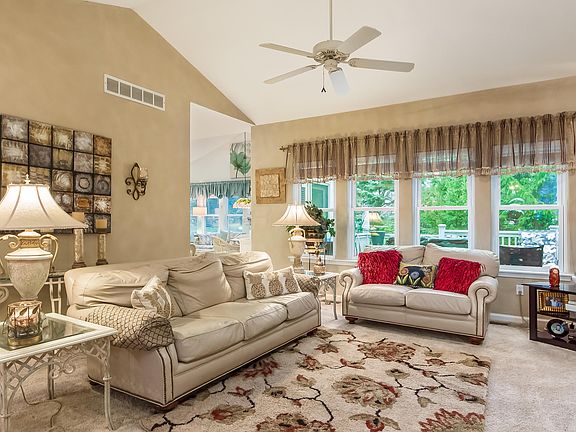5th image of 6806 Whitetail Ln