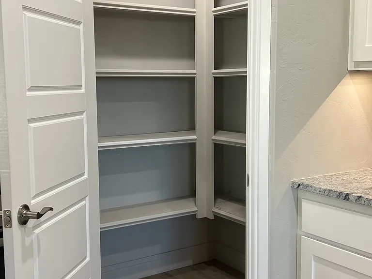 13895 Creek View Dr — Photo 12