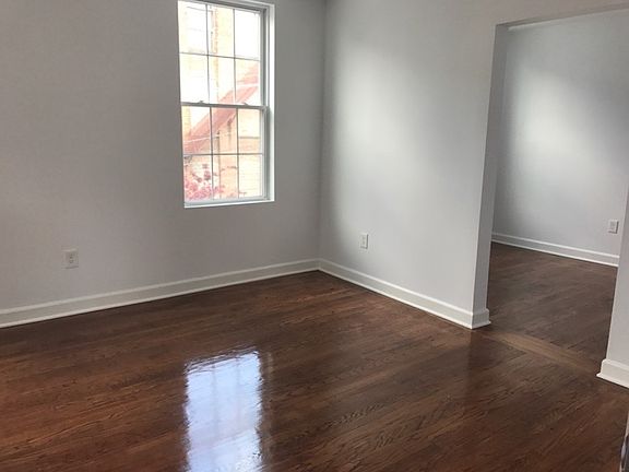 4th image of 12 Manning Ave #2
